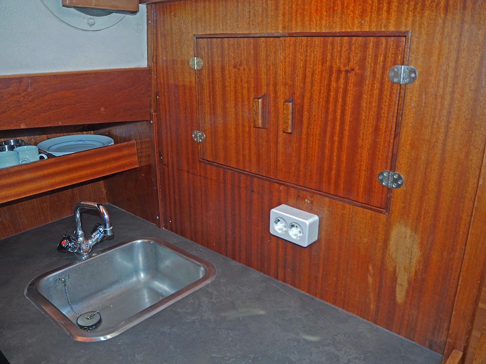 Fore ship, Accommodation